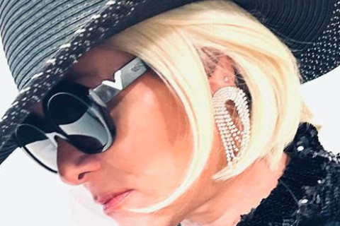 Ela viu mil vidas pelas janelas do ônibus…